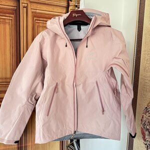 Arc'teryx Beta LT Hooded Hardshell Jacket, Size M